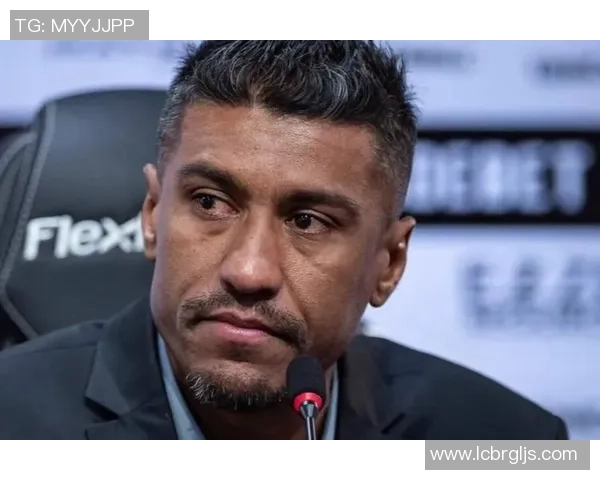 从素人到足球明星的华丽转身与职业生涯新篇章 从素人到足球明星的华丽转身与职业生涯新篇章