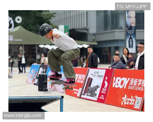 滑板文化的蜕变与成长：深入探讨上海滑板队的转型历程与未来展望