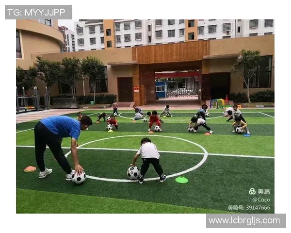 草坪趣味足球：让每一个人都能享受快乐与健康的运动体验