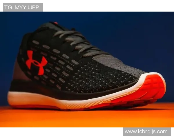 跑鞋足球的完美结合如何提升运动表现与比赛体验 跑鞋足球的完美结合如何提升运动表现与比赛体验